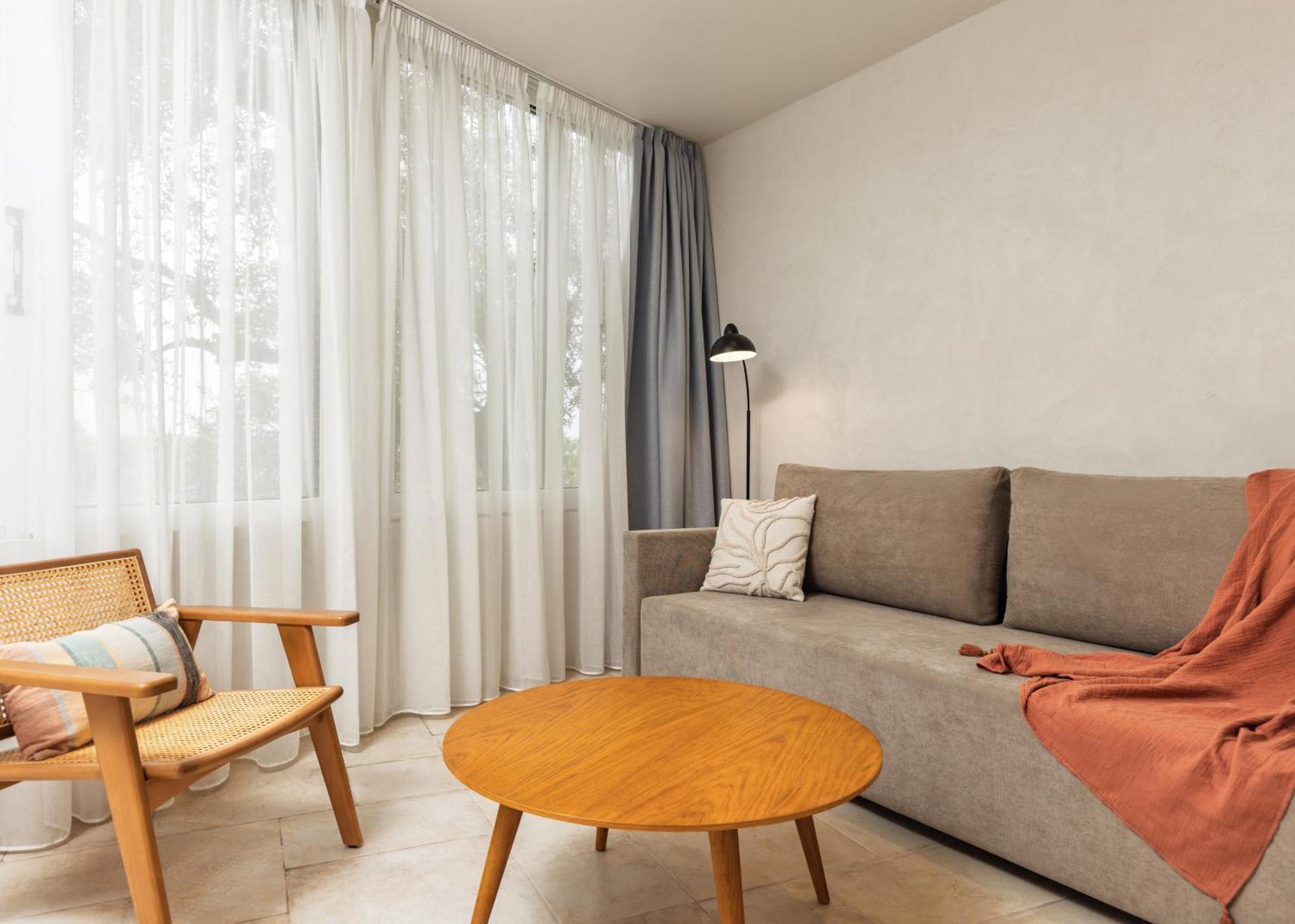 Ilyessa Country house